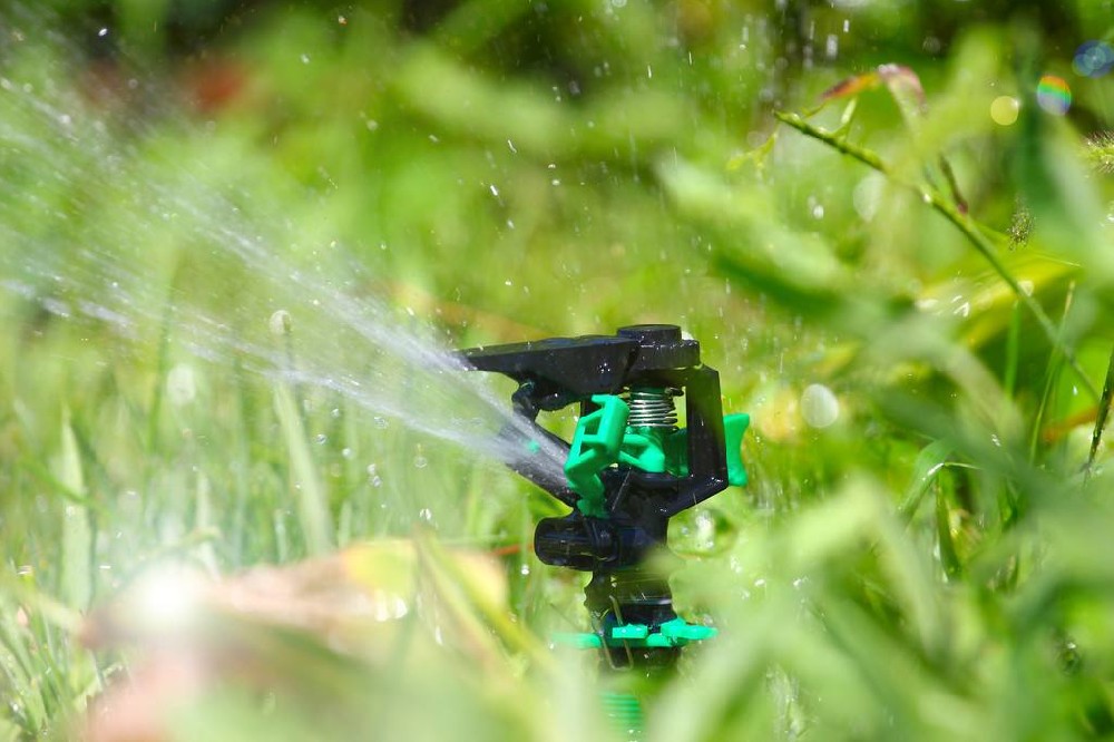 通過節(jié)水領(lǐng)域研究，為青海農(nóng)牧業(yè)生產(chǎn)提供發(fā)展動力